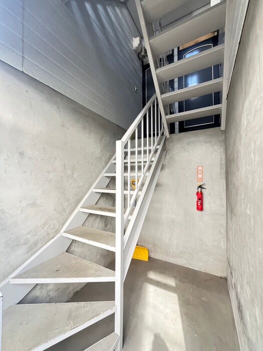 ホワイトコ－トカヤ１３の物件外観写真