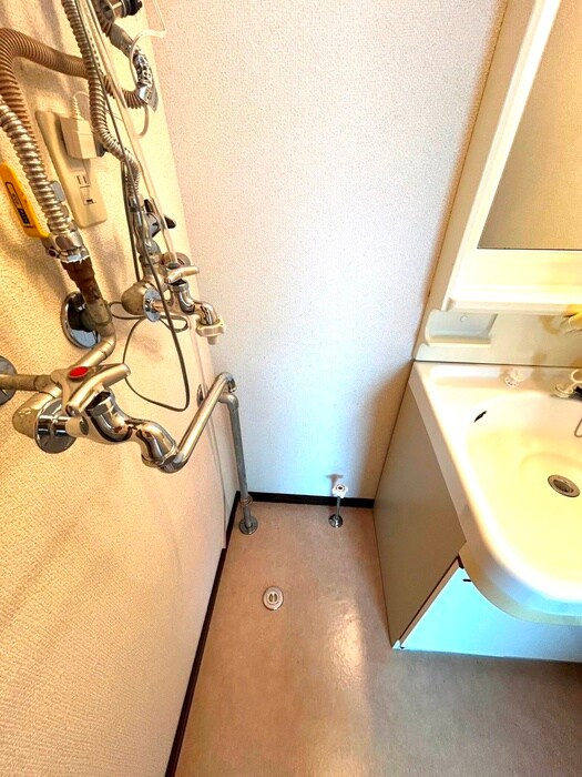 ホワイトコ－トカヤ１３の物件内観写真