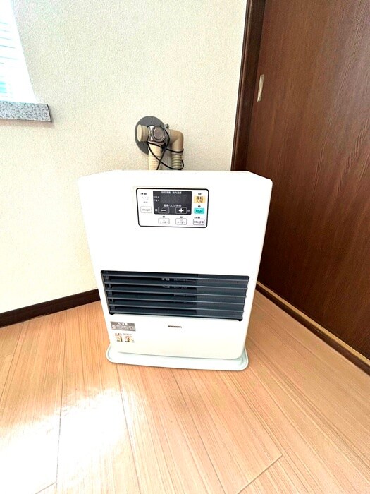 ホワイトコ－トカヤ１３の物件内観写真