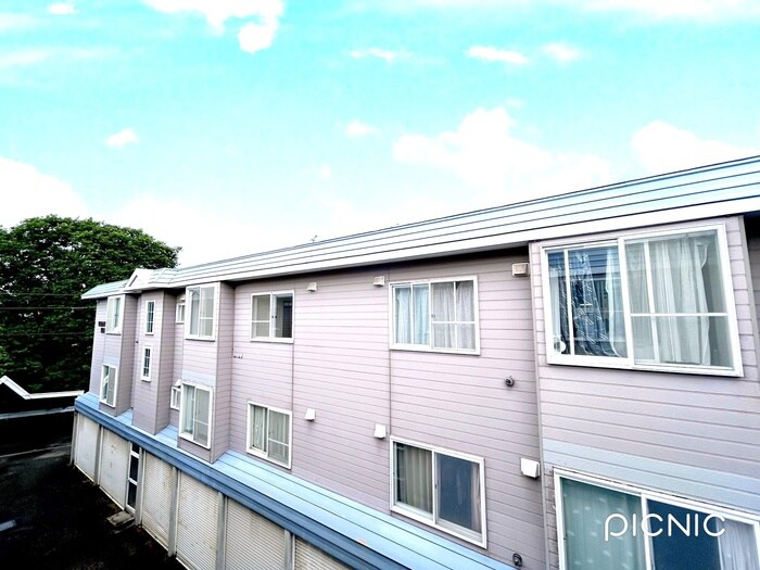 ホワイトコ－トカヤ１３の物件内観写真