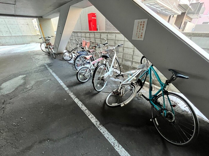 サポナ－ル円山の物件外観写真