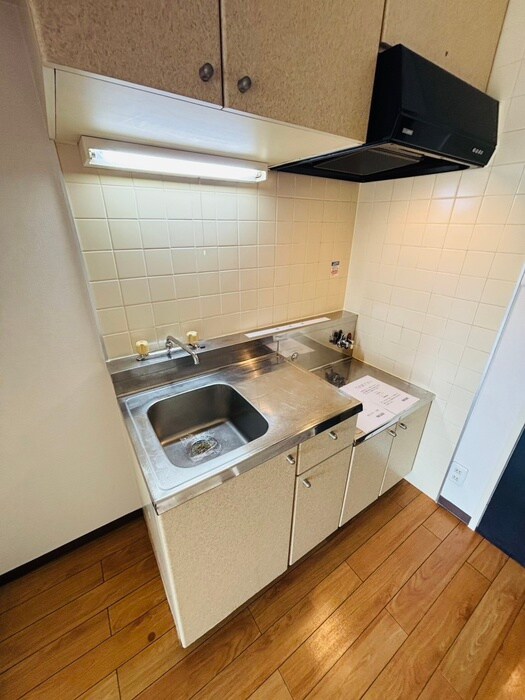 サポナ－ル円山の物件内観写真