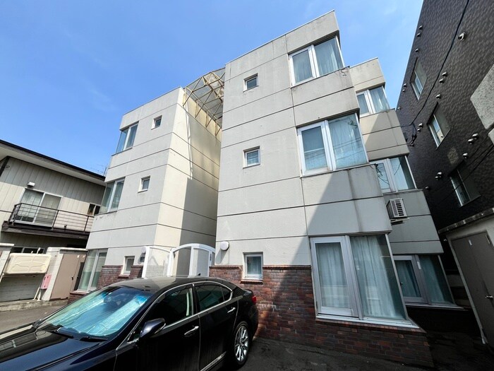 アーブ円山の物件外観写真