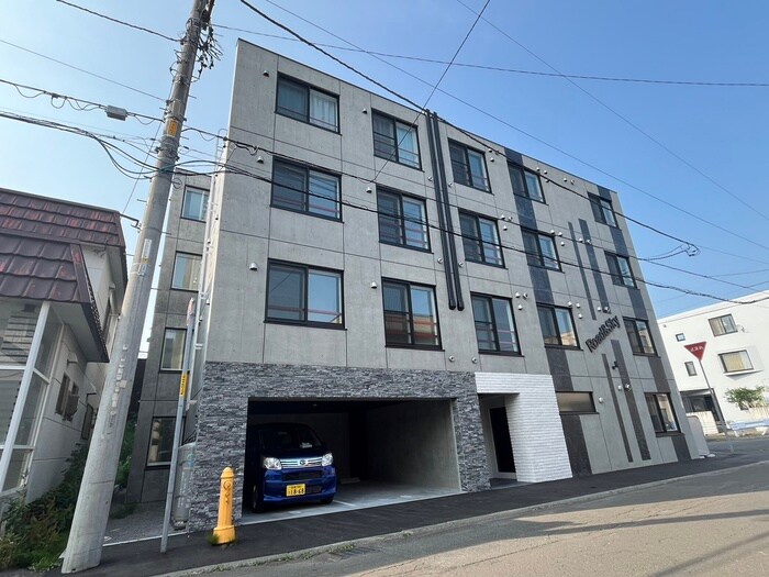 Road　&　Sky　ATSUBETSUNISHIの物件外観写真