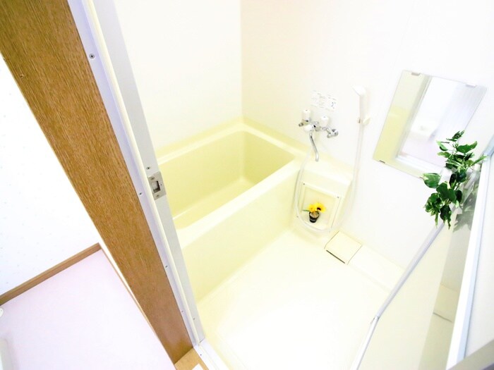 ルポ・ヴィラの物件内観写真