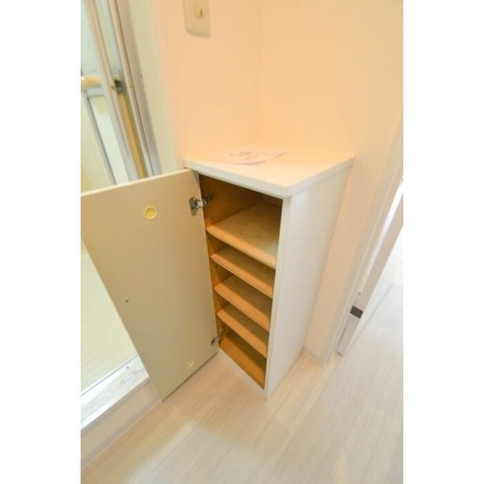 ローヤルハイツ本郷通6の物件内観写真