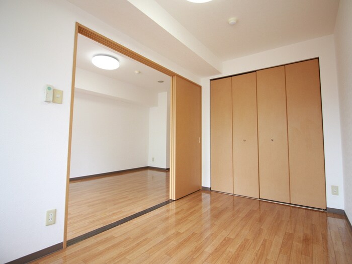 パ－クヒルズＯＭ中央１２の物件内観写真