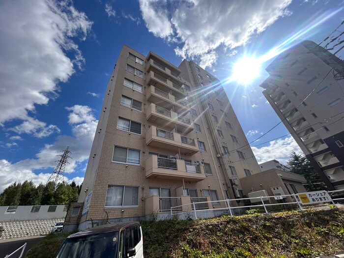 エルカミノ平岸の物件外観写真