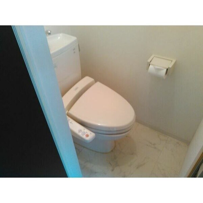 Ｗｅｓｔ　Ｃｏｕｒｔ　Ｂの物件内観写真