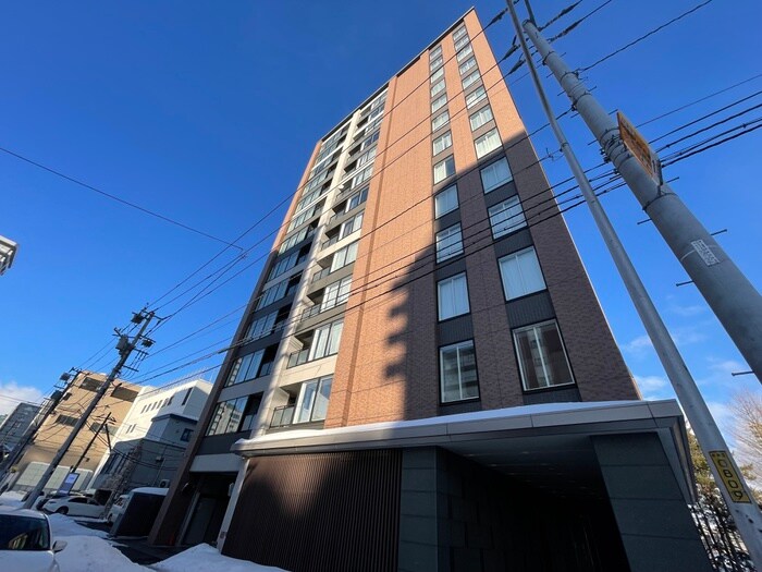 プライムメゾン鴨々川の物件外観写真