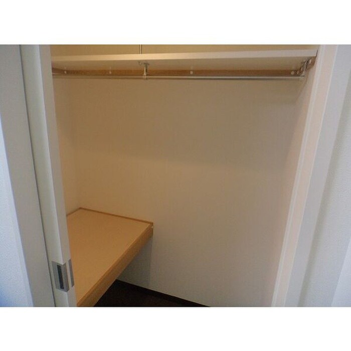 プライムメゾン鴨々川の物件内観写真