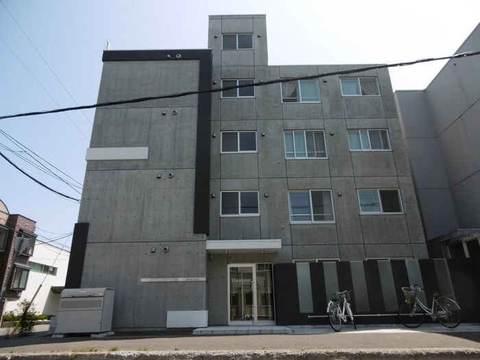 ディアレストの物件外観写真