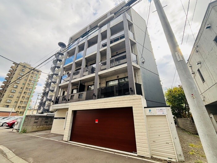 ヴェネーノ円山の物件外観写真