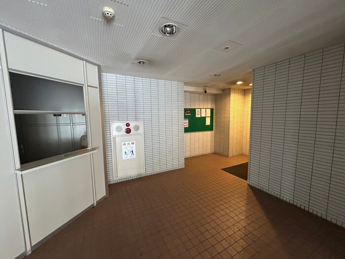 イースト平岸の物件外観写真