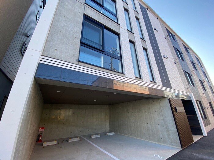 RESIDENCE SHINMEI北円山の物件外観写真