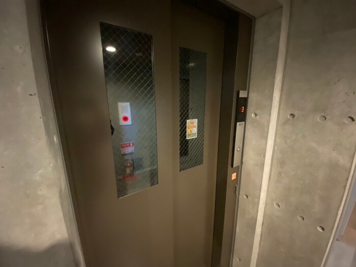 RESIDENCE SHINMEI北円山の物件外観写真