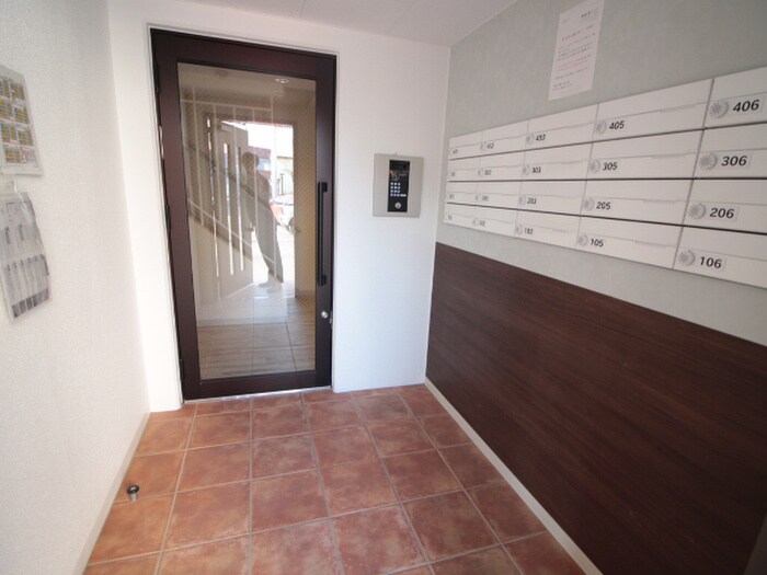 クルタ東区役所前の物件外観写真