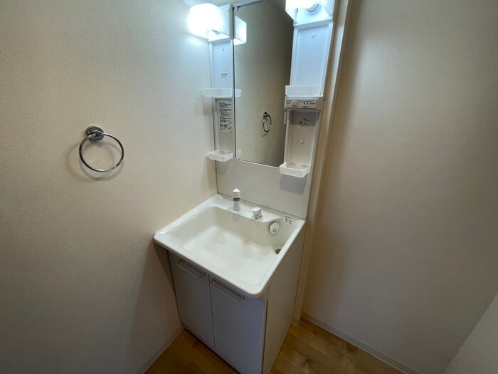 クルタ東区役所前の物件内観写真