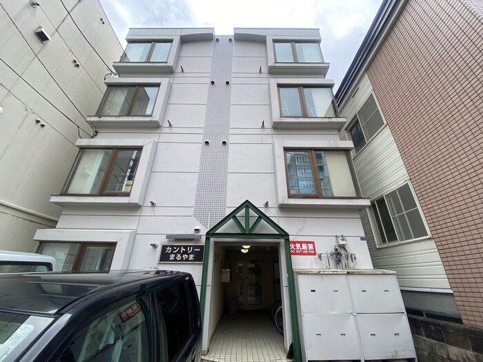 カントリ－まるやまの物件外観写真