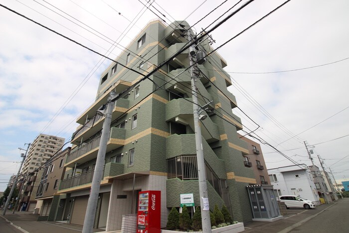 Lコート南郷丘の物件外観写真