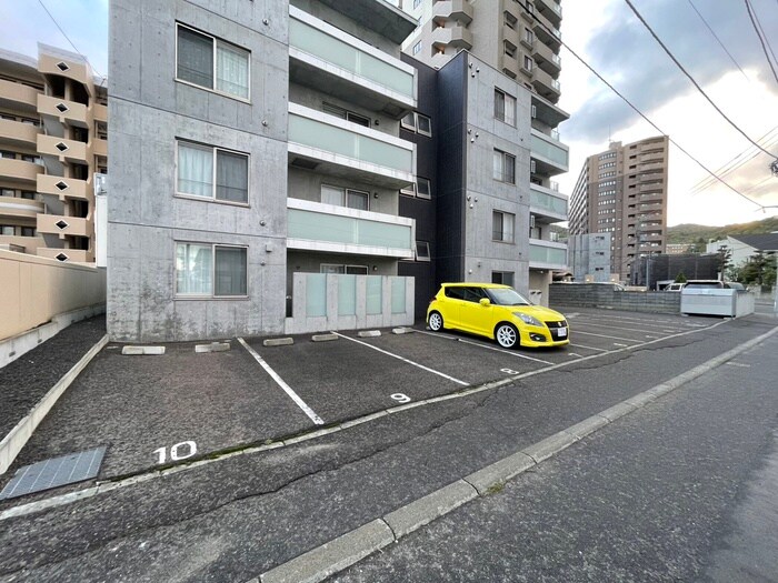 クレストハウス1816の物件外観写真