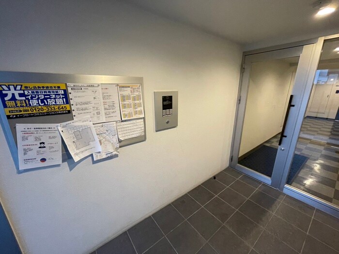 クレストハウス1816の物件外観写真