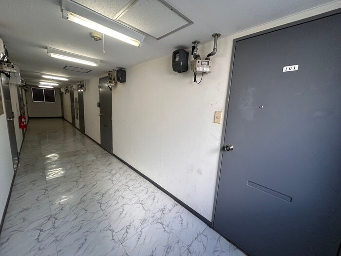 クリスタル村川の物件外観写真