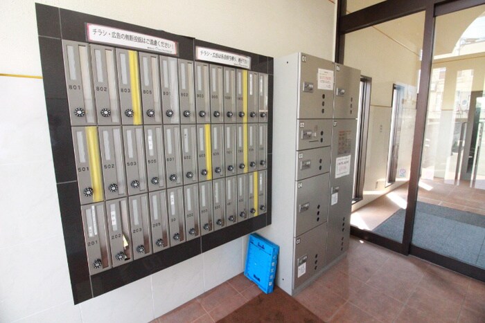 モデナ山鼻の物件外観写真