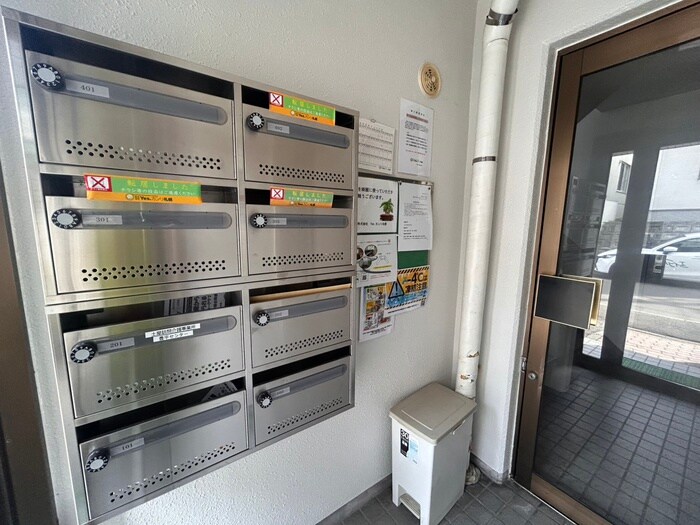 グランドール平岸５１２の物件外観写真