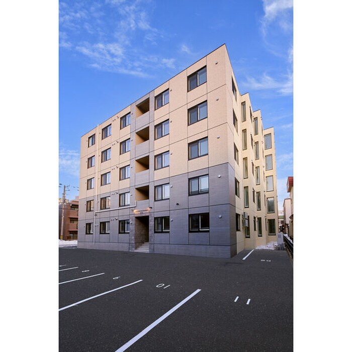 レブニーズ ザ･レジデンス宮の森の物件外観写真