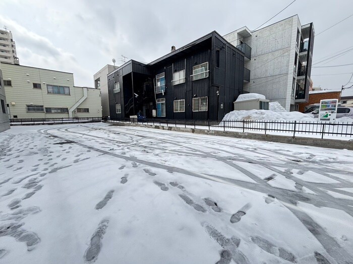 レブニーズ ザ･レジデンス宮の森の物件外観写真