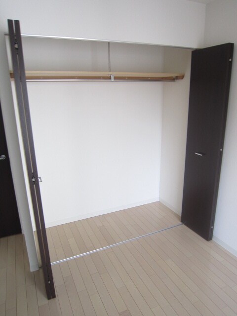 レジディア大通西の物件内観写真