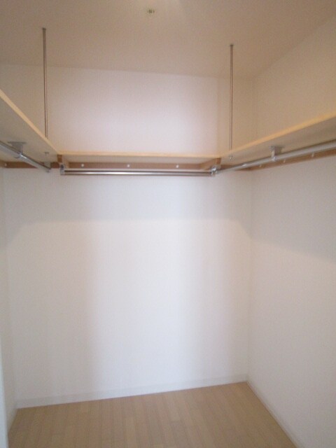 レジディア大通西の物件内観写真