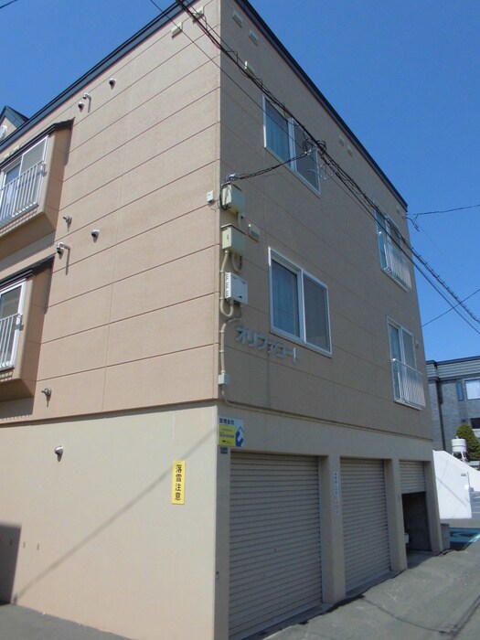 オリファコートの物件外観写真