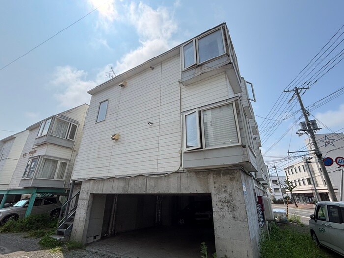 ハイツポンムの物件外観写真