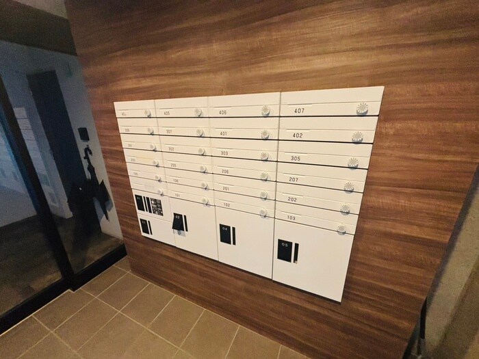 Grandee桑園の物件外観写真