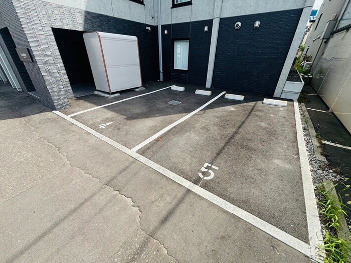 Grandee桑園の物件外観写真