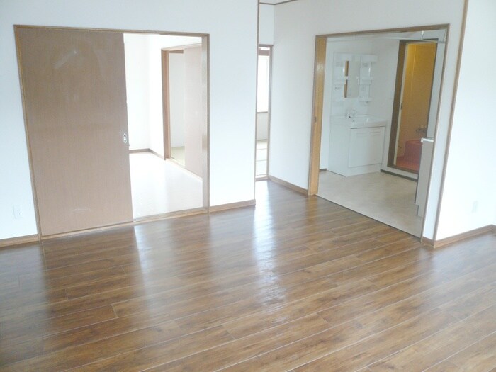 ロイヤルハイツＥの物件内観写真