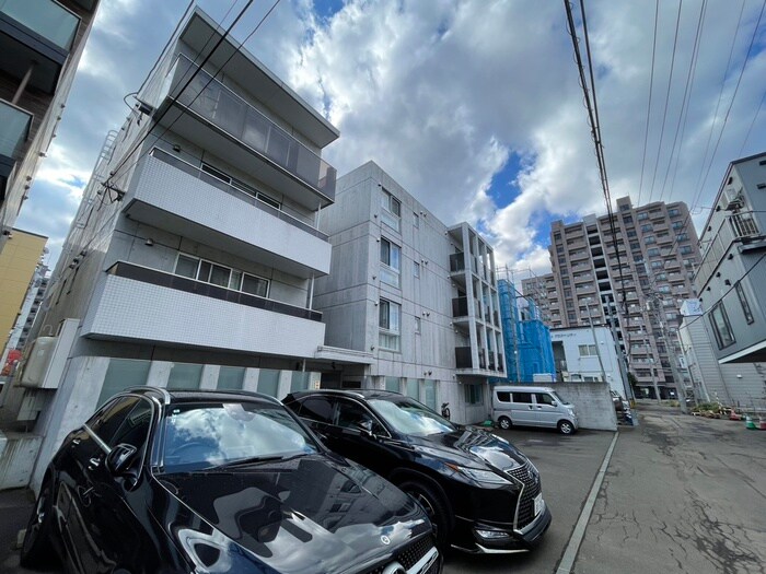 E-horizon伏見の物件外観写真