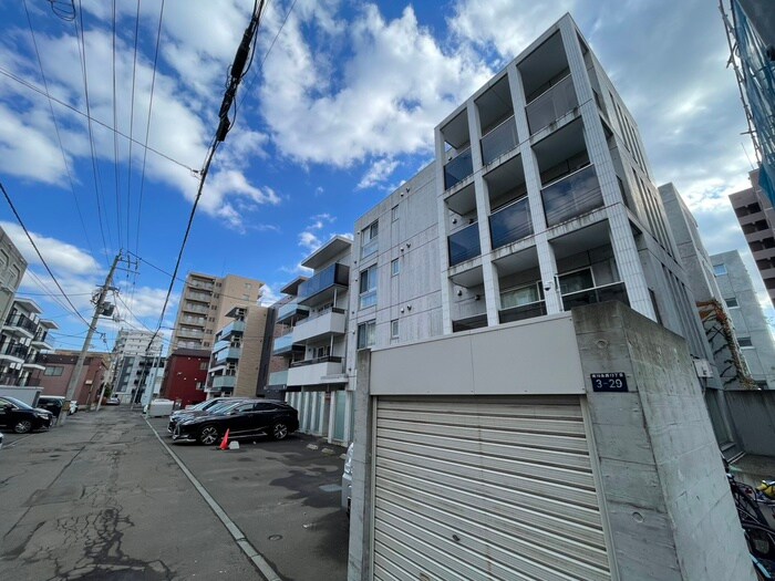 E-horizon伏見の物件外観写真