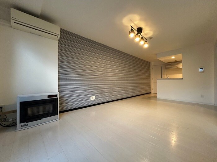 ミカ－サ学園前の物件内観写真