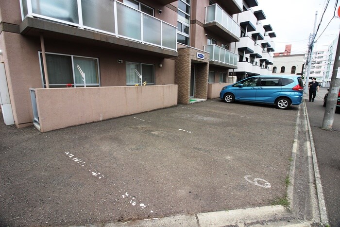 平岸２・８の物件外観写真