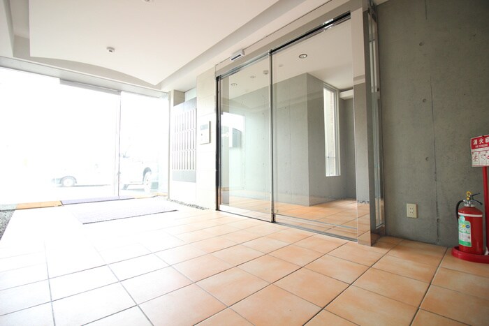 Ｇ・ＦＬＡＴ／５１２の物件外観写真