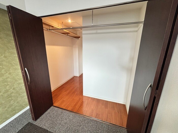 Ｇ・ＦＬＡＴ／５１２の物件内観写真