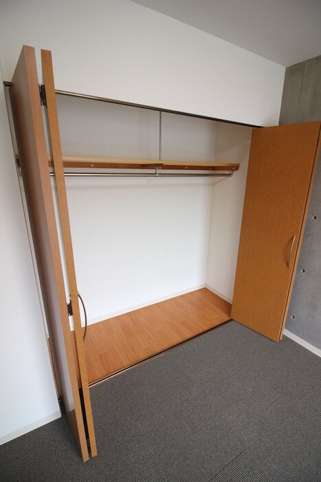 Ｇ・ＦＬＡＴ／５１２の物件内観写真