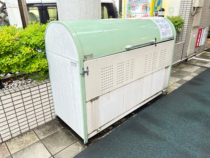 アズブライトの物件外観写真