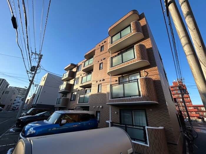 ライオンズパレス平岸の物件外観写真