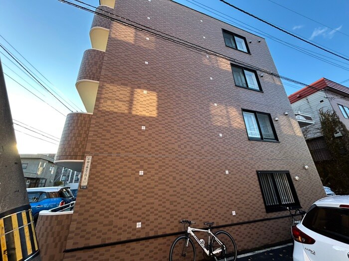 ライオンズパレス平岸の物件外観写真