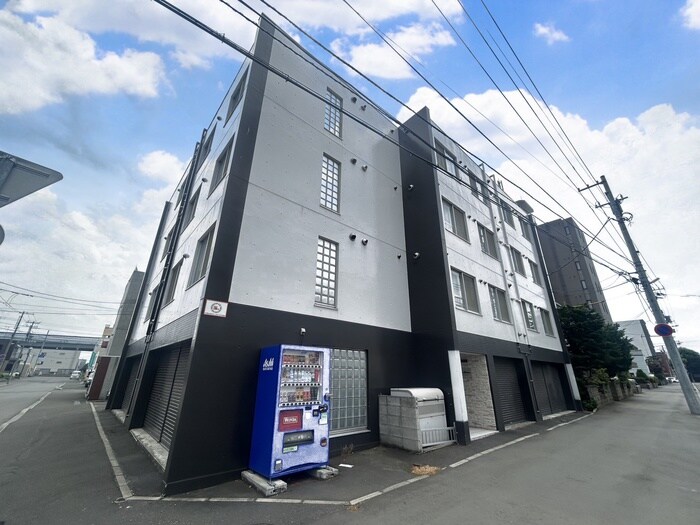 サンテモンタ－ニュの物件外観写真