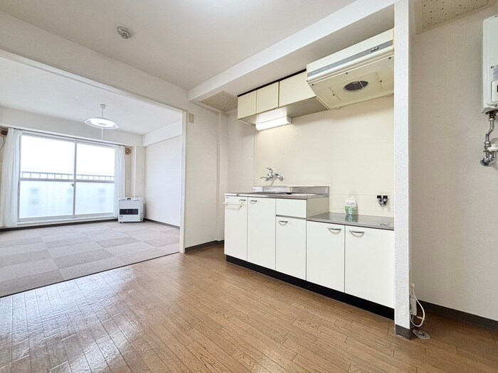 クリスタルヒルズの物件内観写真